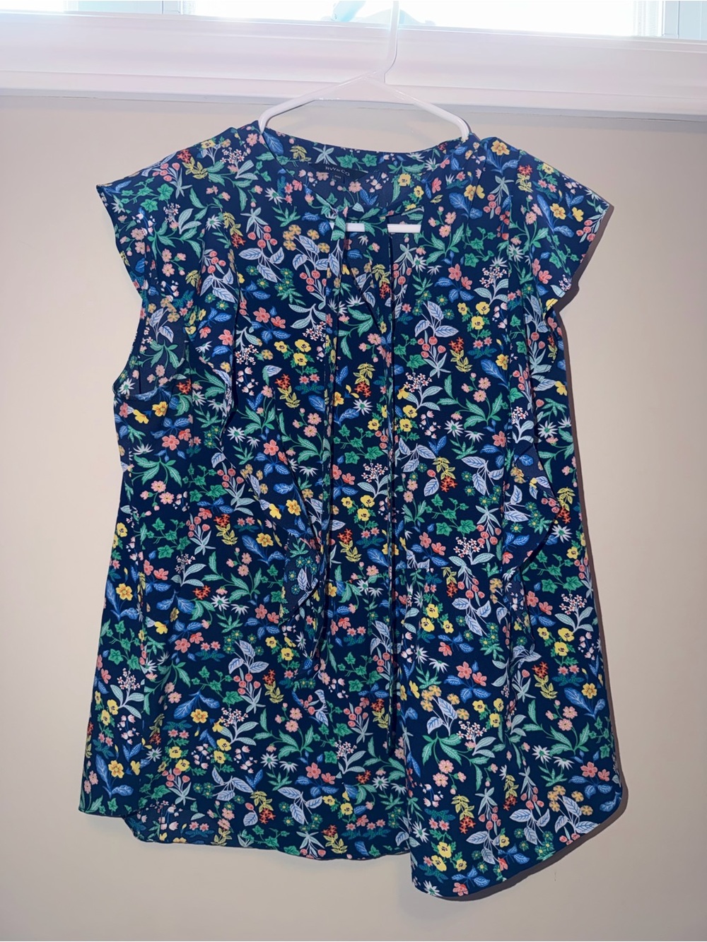 RW&CO. Navy Multicolor Floral Ruffled Tie-Detail Blouse - Picture 3 of 9